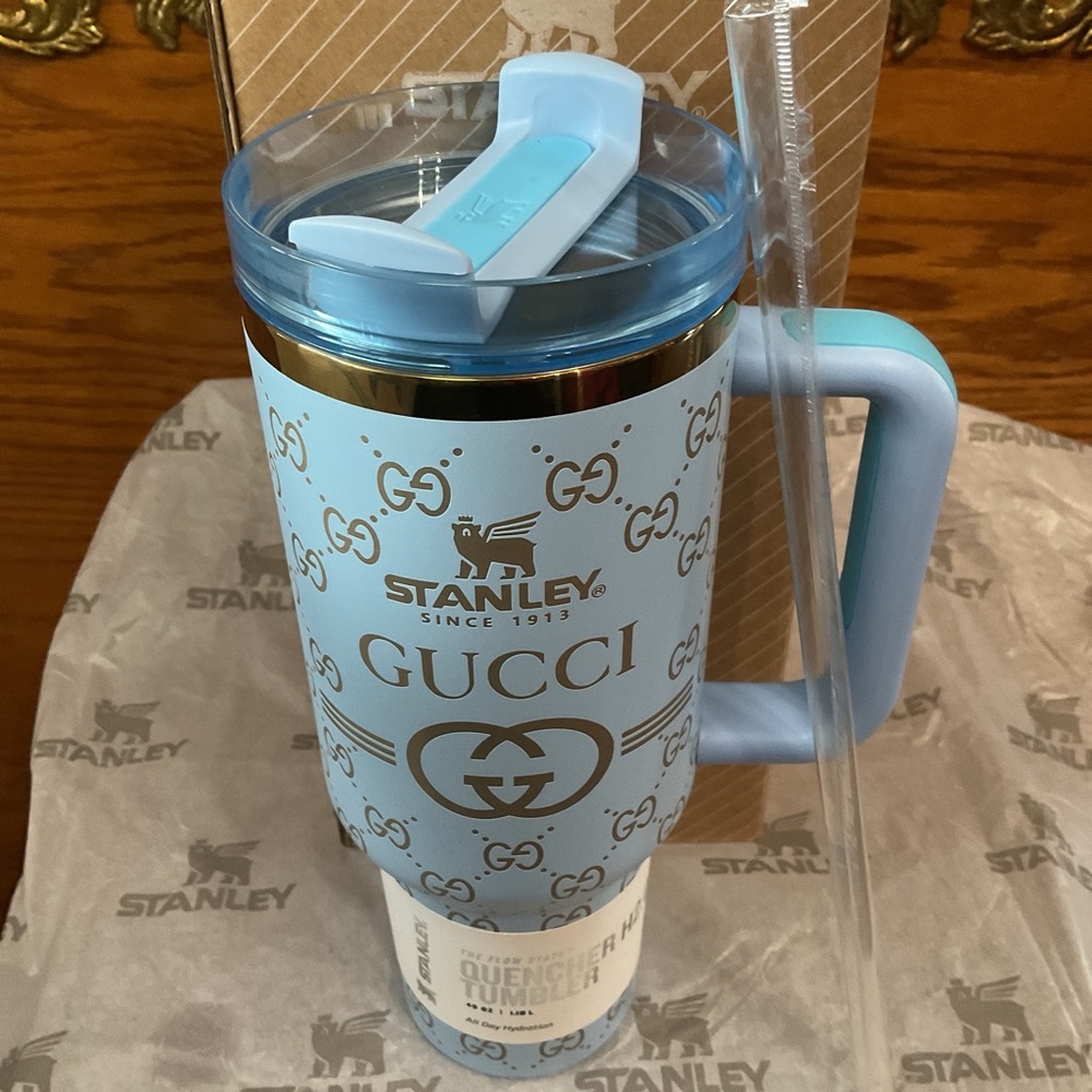 Stanley Blue Luxury Tumbler with Straw 40 oz - Picture 2 of 3